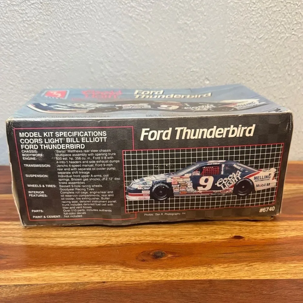 Vintage AMT ERTL 1991 Bill Elliott Coors Light Ford Thunderbird 1:25 Model Kit 9